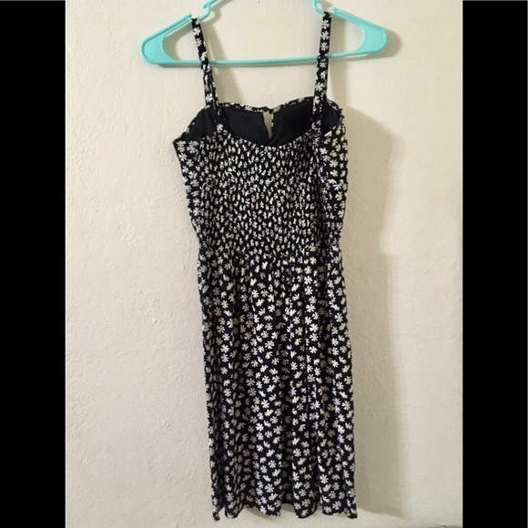 🌼Daisy dress🌼 - Picture 2 of 4